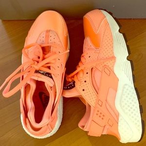 Nike Women's Air Huarache Run